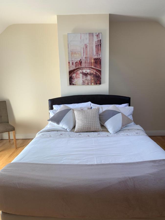 Seascape On The Edge Of Town: 4 Beds All Ensuite. 贝尔马利特 外观 照片