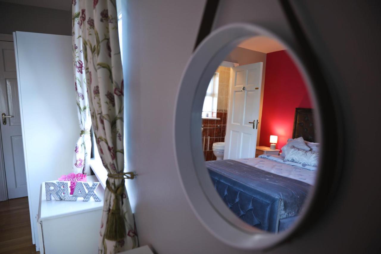 Seascape On The Edge Of Town: 4 Beds All Ensuite. 贝尔马利特 外观 照片